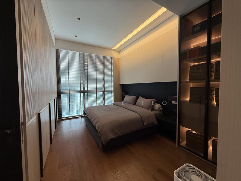 For Sale - Martin Modern