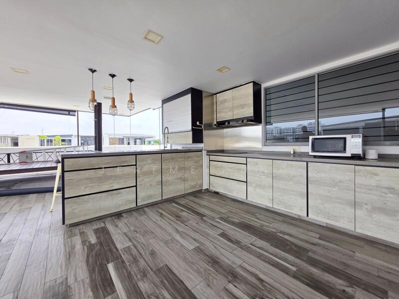 Dry Kitchen at Roof Terrace