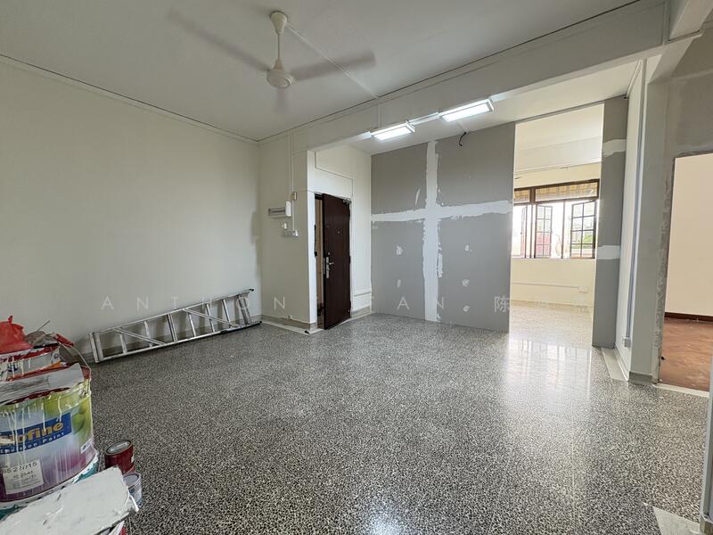 For Sale - Hertford Road Walk Up Apartment