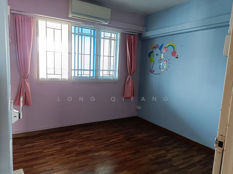 646 Yishun Street 61 HDB Flat For Sale at S$ 509,000 | PropertyGuru Singapore - Bedroom