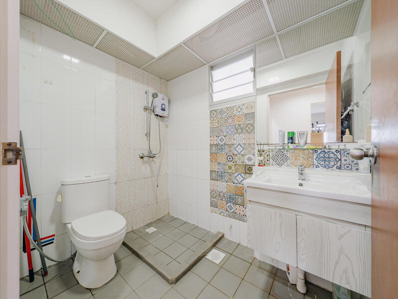 For Sale - 121C Canberra Street