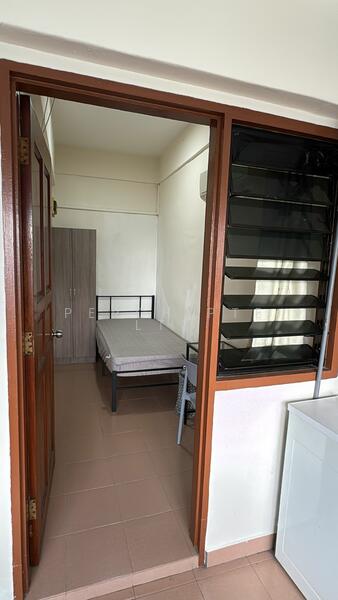 For Rent - Queensway Tower