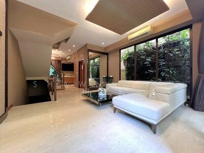 For Rent - Eleven @ Holland