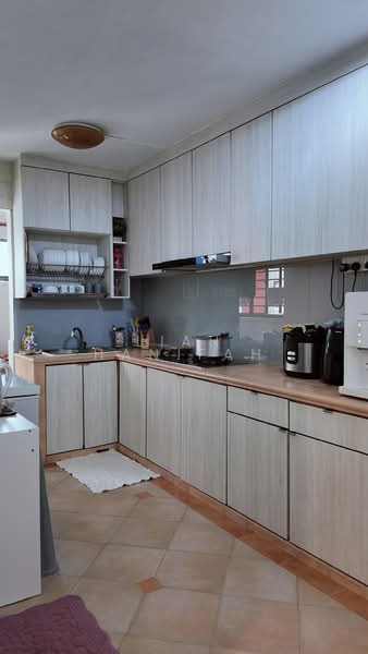 136 Rivervale Street, 136 Rivervale Street, 4 Bedrooms, 1,506 sqft, HDB Flat For Sale, by Liah Hanifah, 60191209 - Kitchen - PropertyGuru.com.sg