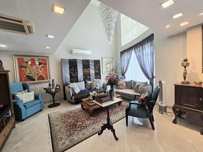 For Sale - Parc Palais