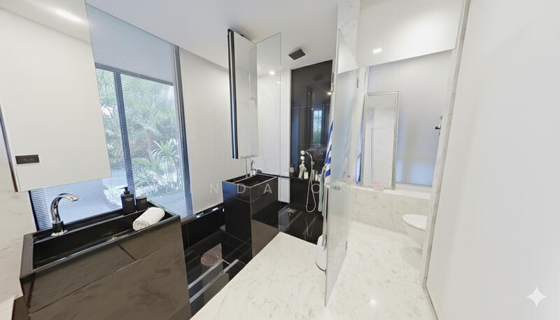 Come with sunken bath .