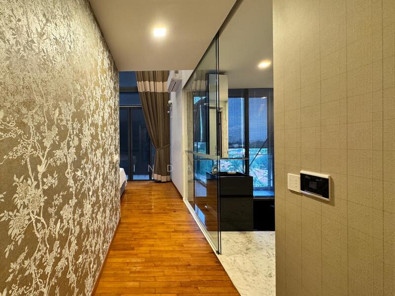 Walk way to the bedroom , full privacy