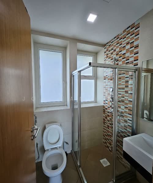 The Merlot, 101 Keng Lee Road, 3 Bedrooms, 1,098 sqft, Apartment For Sale, by Joy Wang Pei Pei, 60191536 - Bathroom - PropertyGuru.com.sg