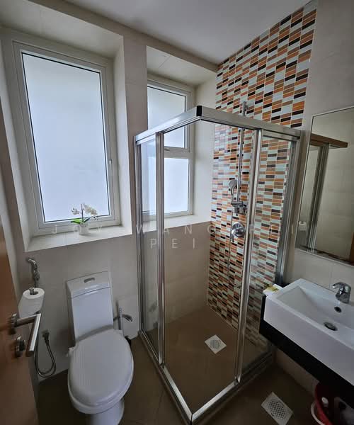 The Merlot, 101 Keng Lee Road, 3 Bedrooms, 1,098 sqft, Apartment For Sale, by Joy Wang Pei Pei, 60191536 - Bathroom - PropertyGuru.com.sg
