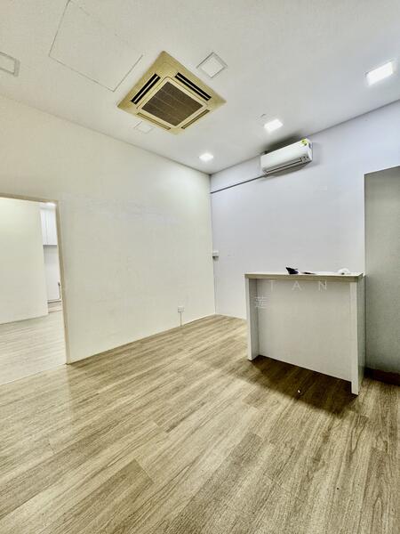 ⭐️❤️ All Trades!!! Tuition, Facial, Therapy... Many Parking lots, Near MRT, immediate!!!, ONE-NORTH GATEWAY, 441 sqft, Shop / Shophouse For Rent, by Jennifer Tan WL 陈慧莲, 60191562 - CommercialGuru.com.sg