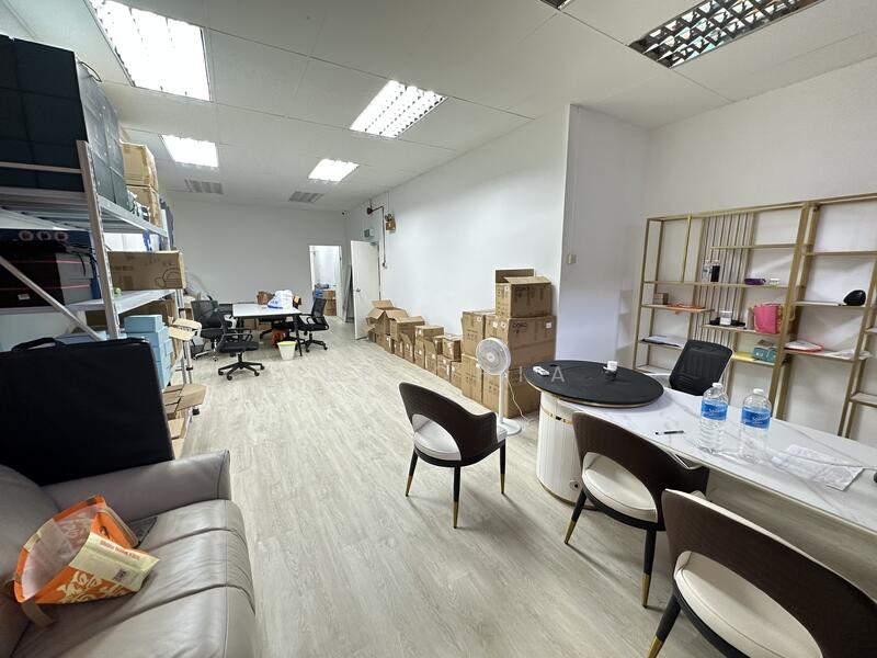 36 Temple Street, , 1,250 sqft, Shop / Shophouse For Rent, by Zee Chia, 60191743 - 2nd floor unit - CommercialGuru.com.sg