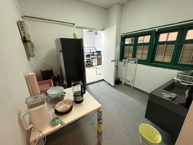 36 Temple Street, , 1,250 sqft, Shop / Shophouse For Rent, by Zee Chia, 60191743 - 2nd floor pantry - CommercialGuru.com.sg