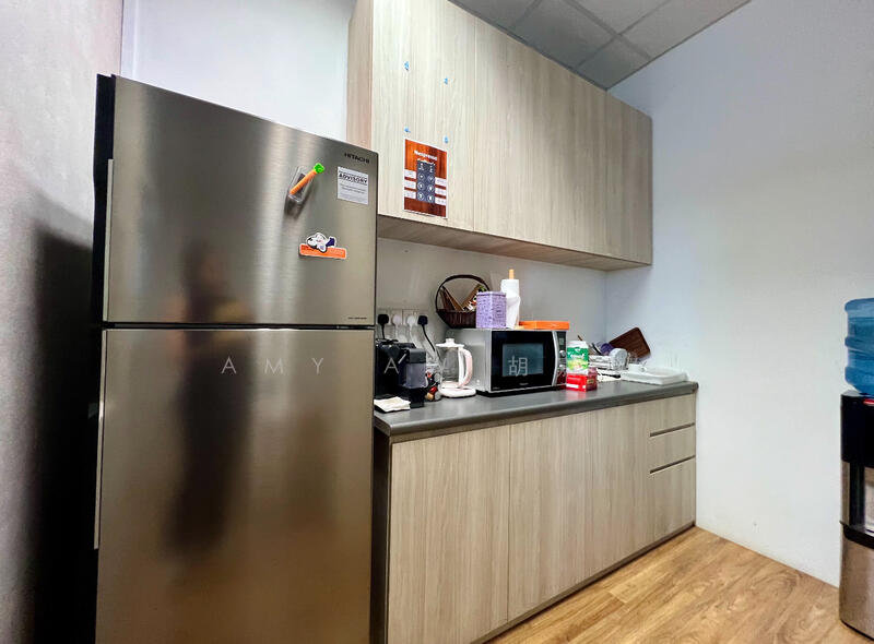 RAFFLES PLACE | Fitted Office | Very Near to MRT Station |, Raffles Place MRT, 1,130 sqft, Office For Rent, by Amy Aw 胡嘉薇, 60191813 - CommercialGuru.com.sg