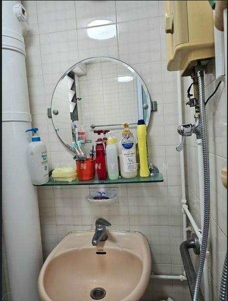 3 Beach Road, 3 Beach Road, Room Rental, 108 sqft, HDB Flat For Rent, by Jenny Tan, 60191936 - Bathroom - PropertyGuru.com.sg