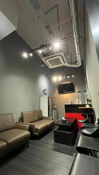 Oxley Tower, 138 Robinson Road, 161 sqft, Mall Shop For Sale, by Evelyn Tan, 60191948 - Living Room - CommercialGuru.com.sg
