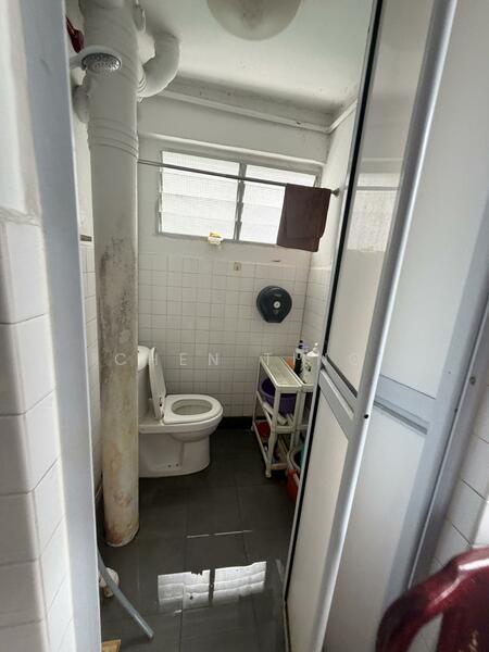 Blk 740 Bedok Reservoir Road, , 1,647 sqft, Shop / Shophouse For Sale, by Chen Ting, 60192031 - CommercialGuru.com.sg