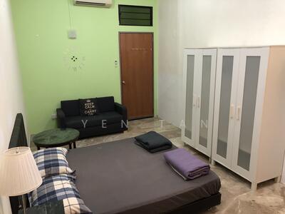 For Rent - Common room @ Somerset