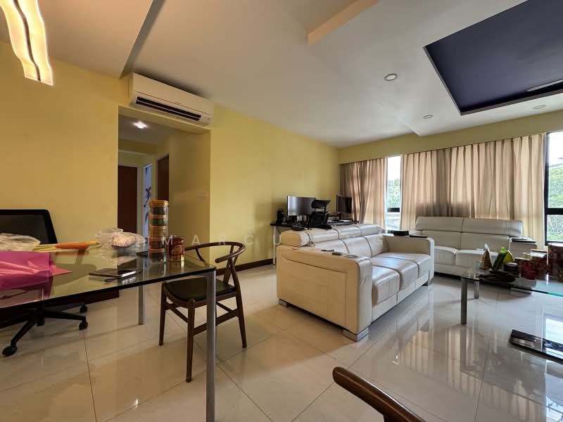 121B Punggol Edge, 121B Edgedale Plains, Room Rental, 100 sqft, HDB Flat For Rent, by Marcus Ng, 60192249 - Living Room - PropertyGuru.com.sg