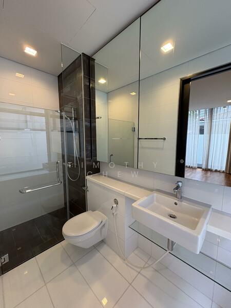 Granny Room Bathroom