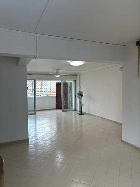 For Sale - 351 Hougang Avenue 7