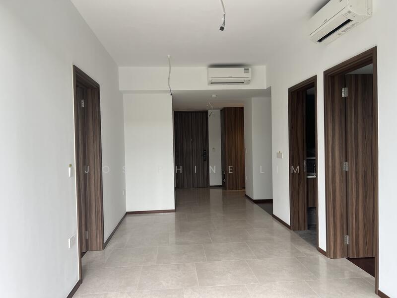 Lentor Modern, Lentor Central, Mandai / Upper Thomson, 2 Bedrooms, 732 sqft, Condominium For Sale, by Josephine Lim, 60192423 - Hallway - PropertyGuru.com.sg