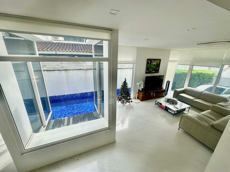 For Sale - Rare! Modern SemiD at Robin Walk (Call Sharon Heng!)