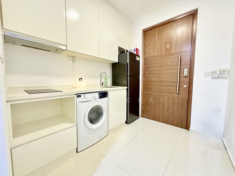 8 Farrer Suites, 8 Sing Joo Walk, Room Rental, 2,300 sqft, Apartment For Rent, by Zheng Chao, 60192652 - Kitchen - PropertyGuru.com.sg