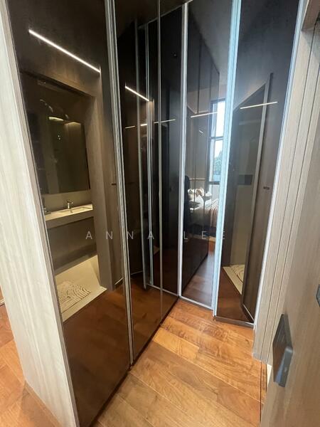 Master Bedroom Walk In Wardrobe