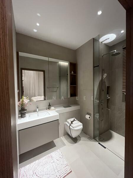 Junior Master Bathroom