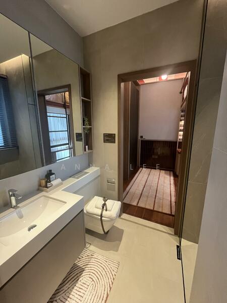 Jack And Jill Bathroom