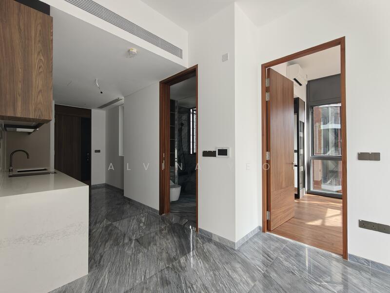 Living, Kitchette, Bathroom