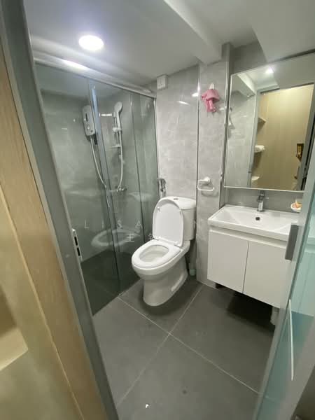 Ispace, 7 Soon Lee Street, 1,400 sqft, Factory / Workshop (B2) For Rent, by Lisa Ong 王镁侥, 60193293 - Bathroom - CommercialGuru.com.sg