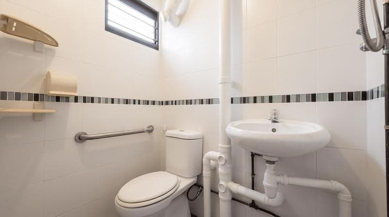 24 Marsiling Drive, 24 Marsiling Drive, Admiralty / Woodlands, 2 Bedrooms, 882 sqft, HDB Flat For Rent, by Cheryl Soh, 60193305 - Master Bathroom - PropertyGuru.com.sg