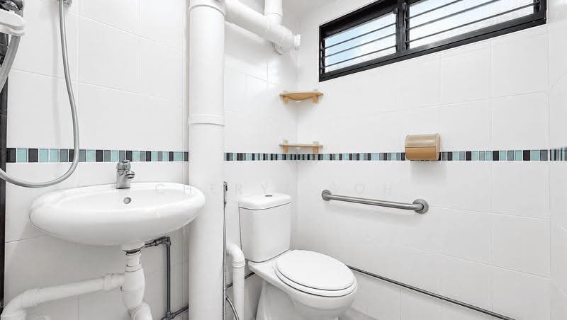 24 Marsiling Drive, 24 Marsiling Drive, Admiralty / Woodlands, 2 Bedrooms, 882 sqft, HDB Flat For Rent, by Cheryl Soh, 60193305 - Common Bathroom - PropertyGuru.com.sg