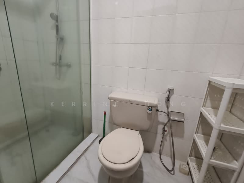 Garlick Park, 108 Sixth Avenue, 1 Bedroom, 350 sqft, Corner Terrace For Rent, by Kerrine Thong, 60193331 - Bathroom - PropertyGuru.com.sg