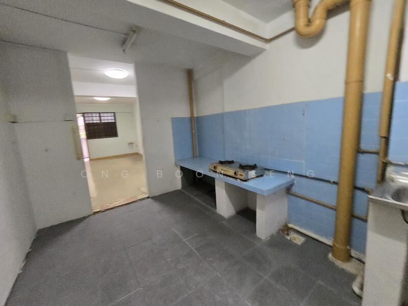 For Sale - 105 Henderson Crescent