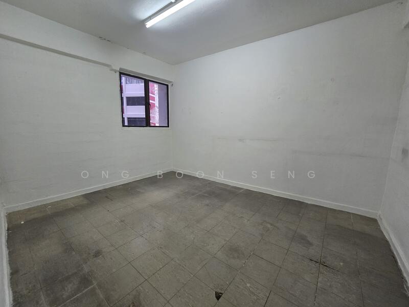 For Sale - 105 Henderson Crescent