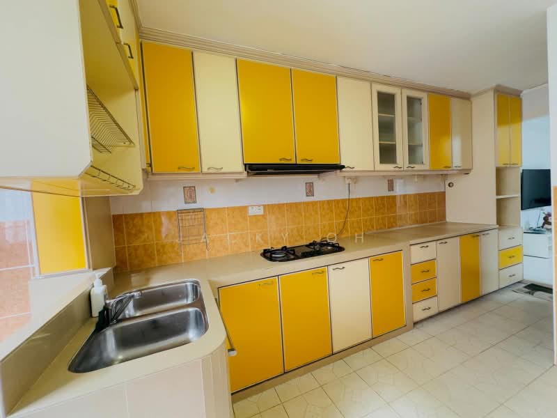 234 Serangoon Avenue 3, 234 Serangoon Avenue 3, 3 Bedrooms, 904 sqft, HDB Flat For Sale, by Jacky Oh, 60193428 - Kitchen - PropertyGuru.com.sg