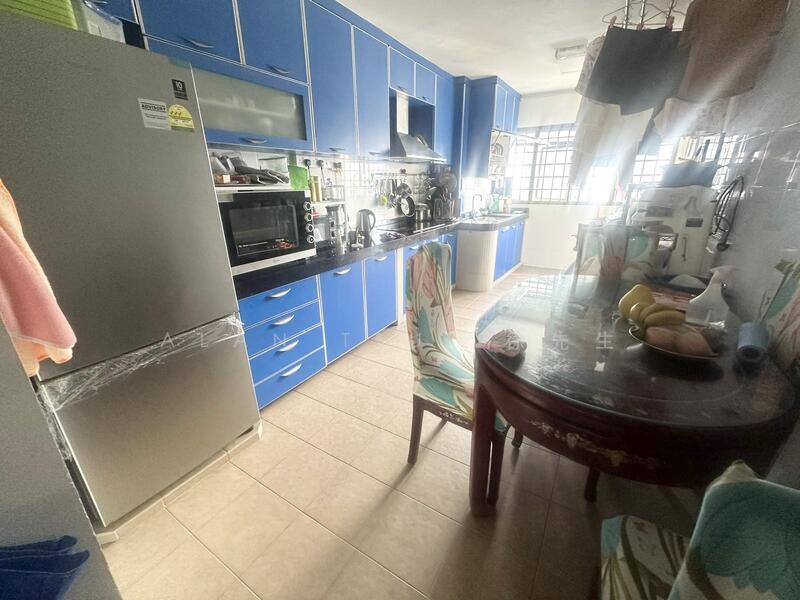 For Rent - 120 Geylang East Central