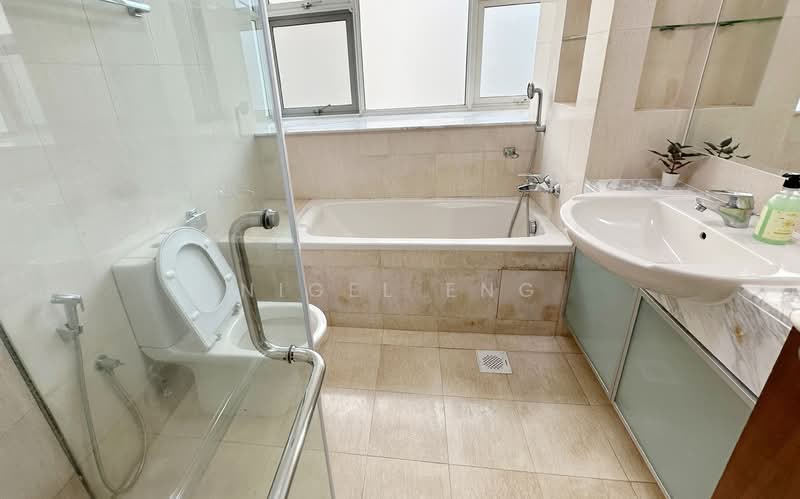 Sheares Ville, 9 Holt Road, Room Rental, 200 sqft, Condominium For Rent, by Nigel Eng, 60193480 - Bathroom - PropertyGuru.com.sg