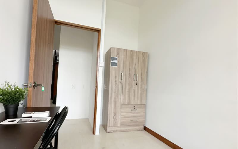 Sheares Ville, 9 Holt Road, Room Rental, 160 sqft, Condominium For Rent, by Nigel Eng, 60193485 - Interior - PropertyGuru.com.sg