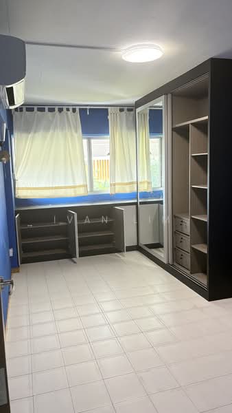 935 Tampines Street 91 HDB Flat For Sale at S$ 650,000 | PropertyGuru Singapore - Interior