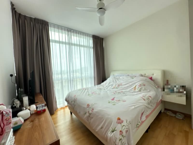 Hillview Regency Condominium For Sale at S$ 1,498,000 | PropertyGuru Singapore