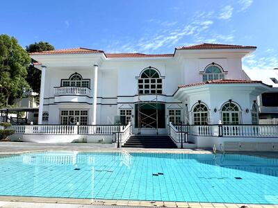 For Rent - Charming GCB at Old Holland Road