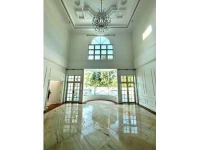 For Rent - Charming GCB at Old Holland Road