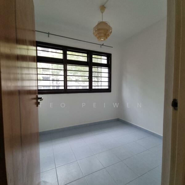 Extra room near kitchen