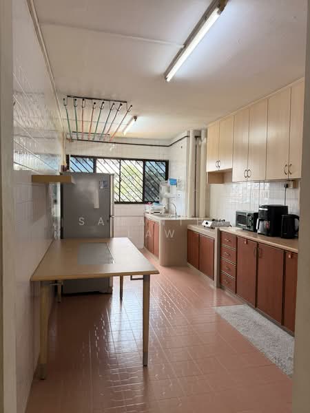 503 Ang Mo Kio Avenue 5 HDB Flat For Sale at S$ 448,888 | PropertyGuru Singapore - Kitchen