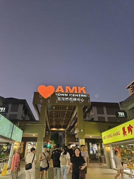 705 Ang Mo Kio Avenue 8, 705 Ang Mo Kio Avenue 8, 750 sqft, Shop / Shophouse For Rent, by June Leng Yee Hoe, 60194057 - CommercialGuru.com.sg