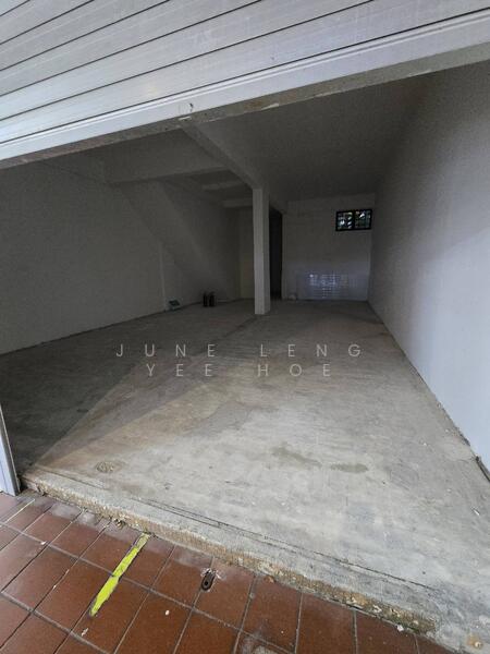 705 Ang Mo Kio Avenue 8, 705 Ang Mo Kio Avenue 8, 750 sqft, Shop / Shophouse For Rent, by June Leng Yee Hoe, 60194057 - CommercialGuru.com.sg