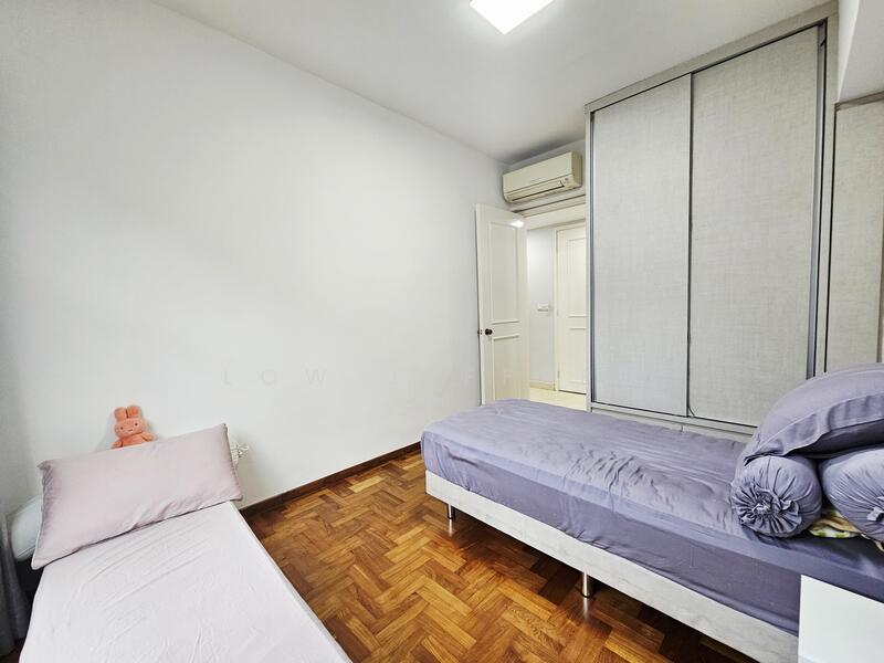 Sunrise Gardens Condominium For Sale at S$ 1,499,999 | PropertyGuru Singapore - Bedroom 3